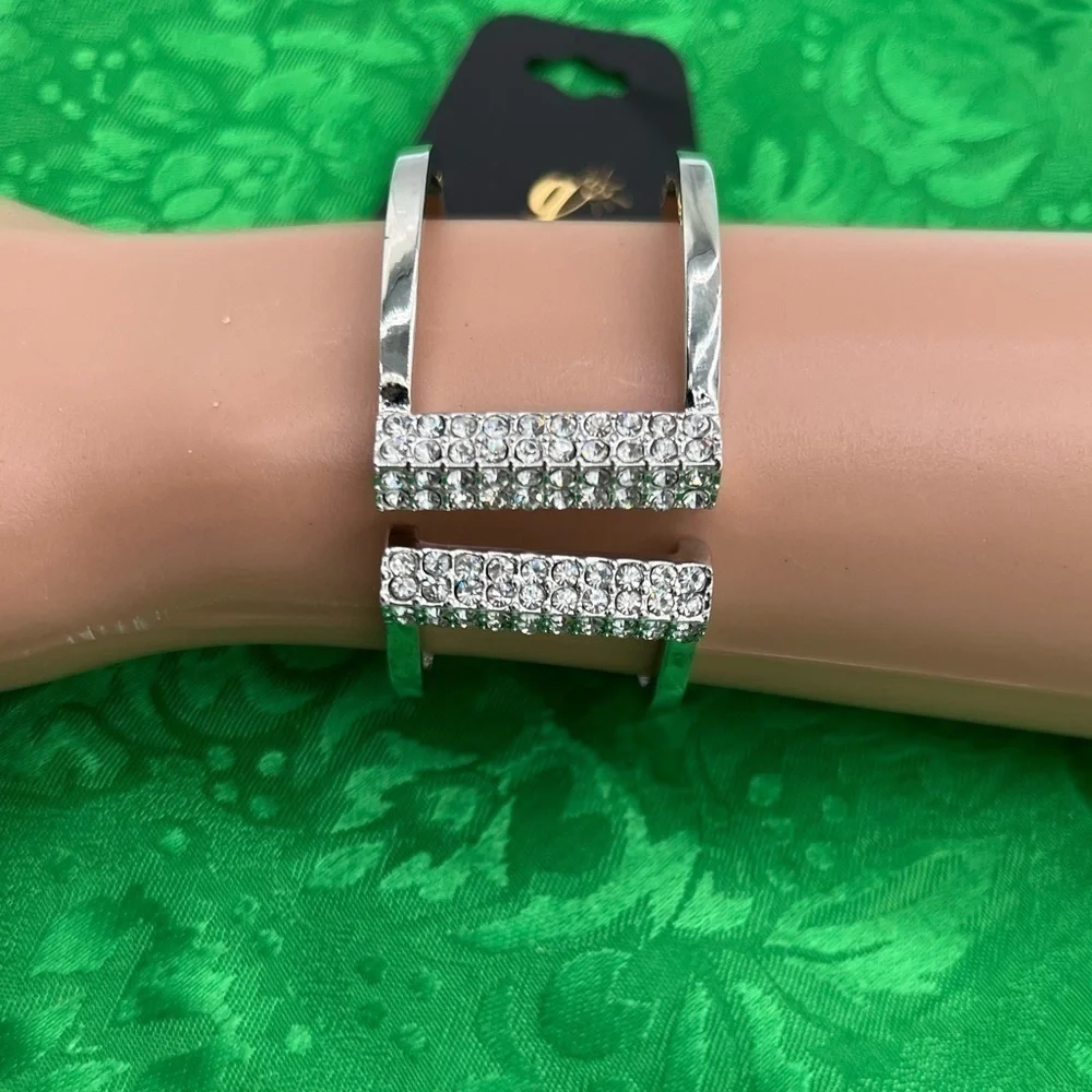 Gennaro Rhinestone Crystal Cuff Bracelet – Glam Evening Jewelry NWT